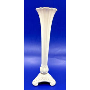 Lenox Ivory Porcelain Bud Vase – 24K Gold Trim – 8” Tall – Classic Fluted Design